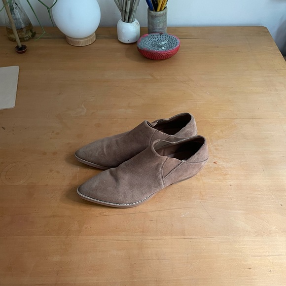 Steve Madden Cognac Suede Pointed Bootie - Picture 2 of 8